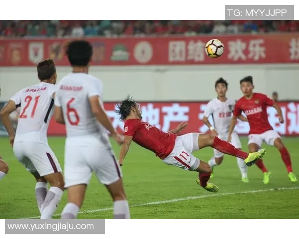 权健与恒大激战CCTV5直播精彩瞬间回顾与赛后分析